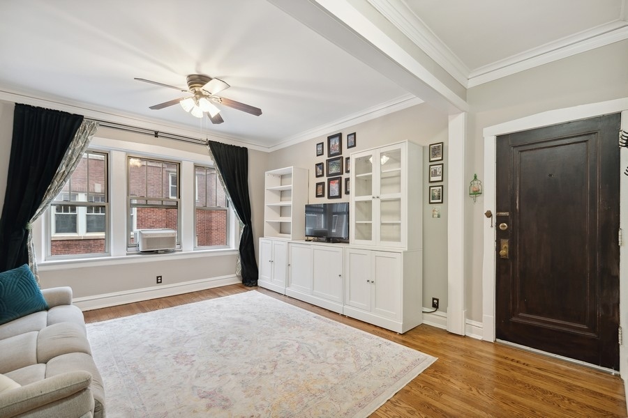 242 S Maple Avenue Unit: 2E