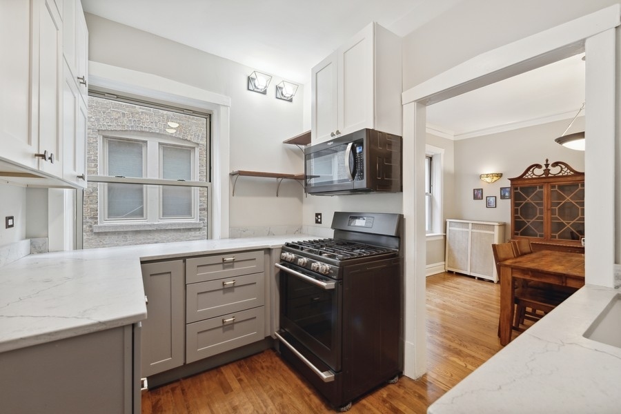 242 S Maple Avenue Unit: 2E