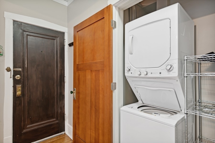 242 S Maple Avenue Unit: 2E