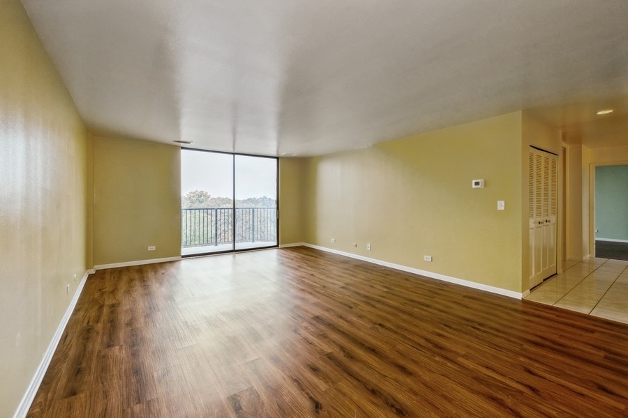 190 S Wood Dale Road Unit: 603