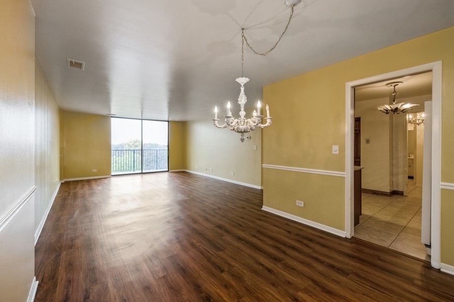 190 S Wood Dale Road Unit: 603