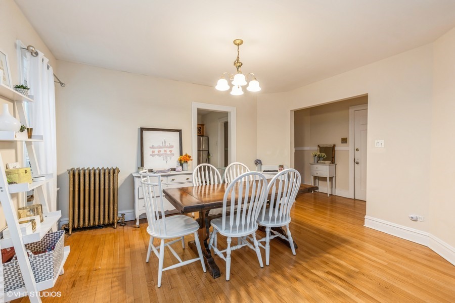 219 N Grove Avenue Unit: 3S