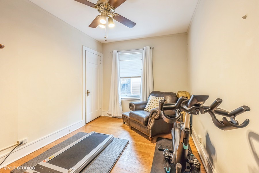 219 N Grove Avenue Unit: 3S