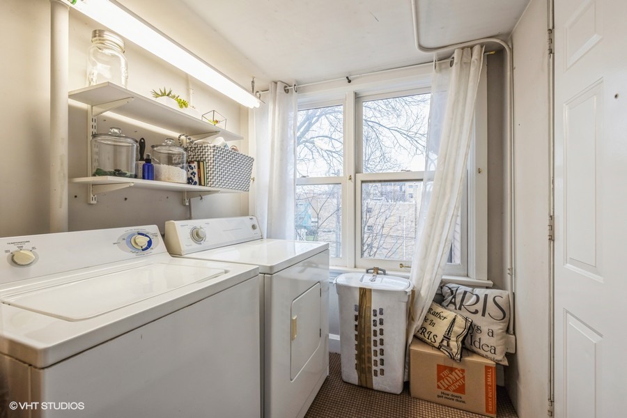 219 N Grove Avenue Unit: 3S