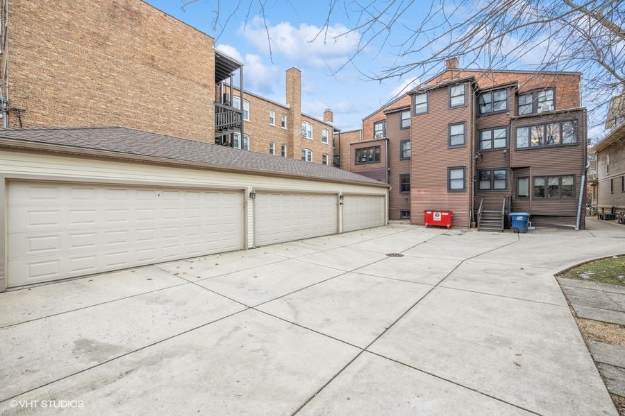 219 N Grove Avenue Unit: 3S