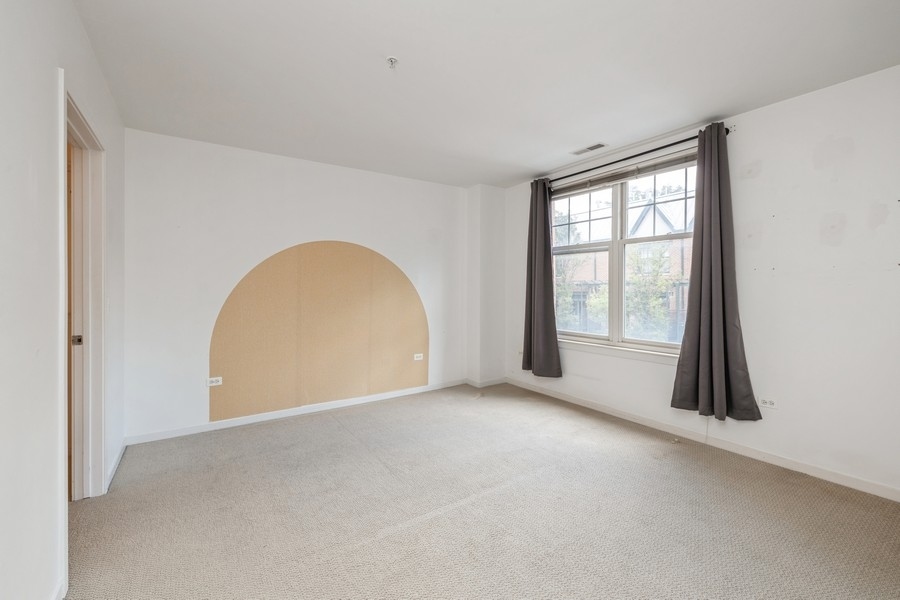 125 N Euclid Avenue Unit: 208