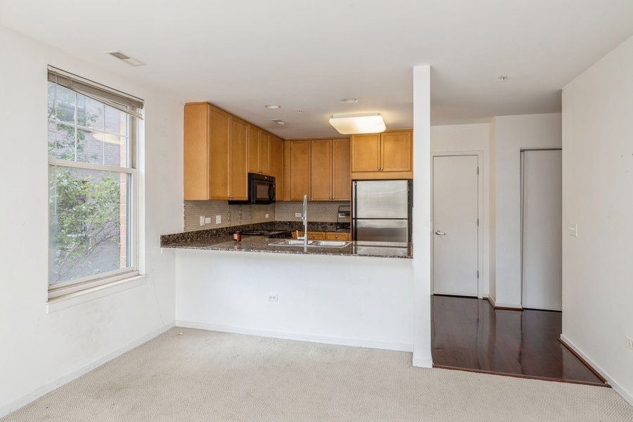 125 N Euclid Avenue Unit: 208