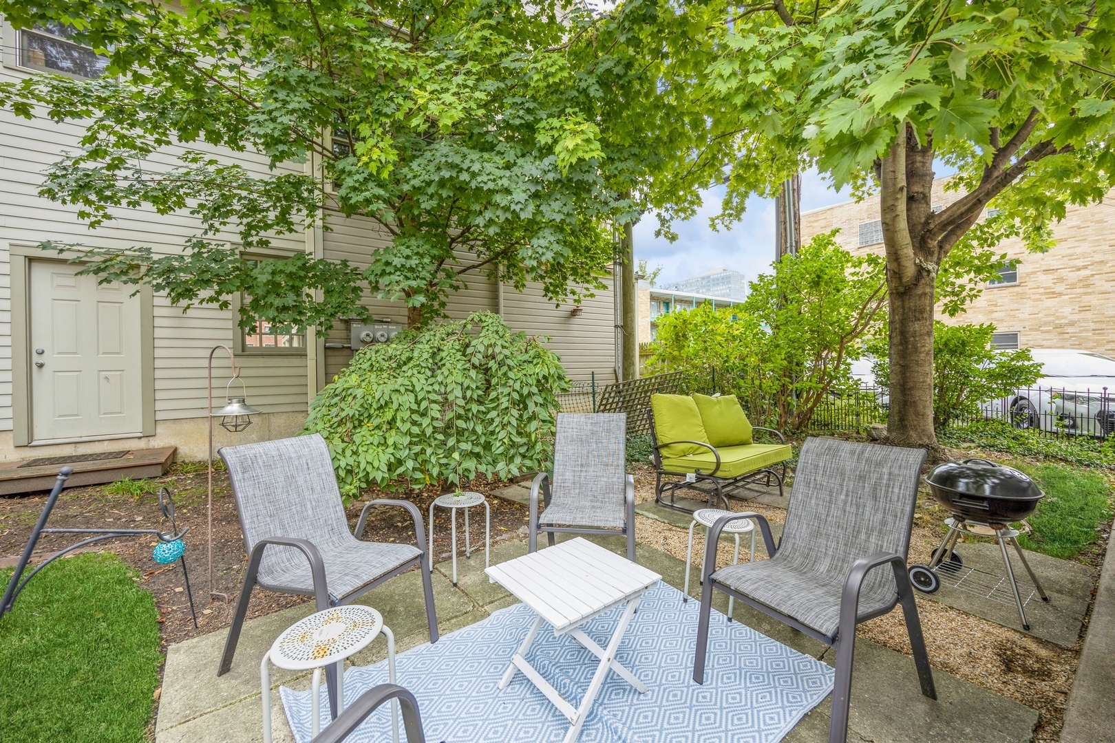 221 N Grove Avenue Unit: 3N