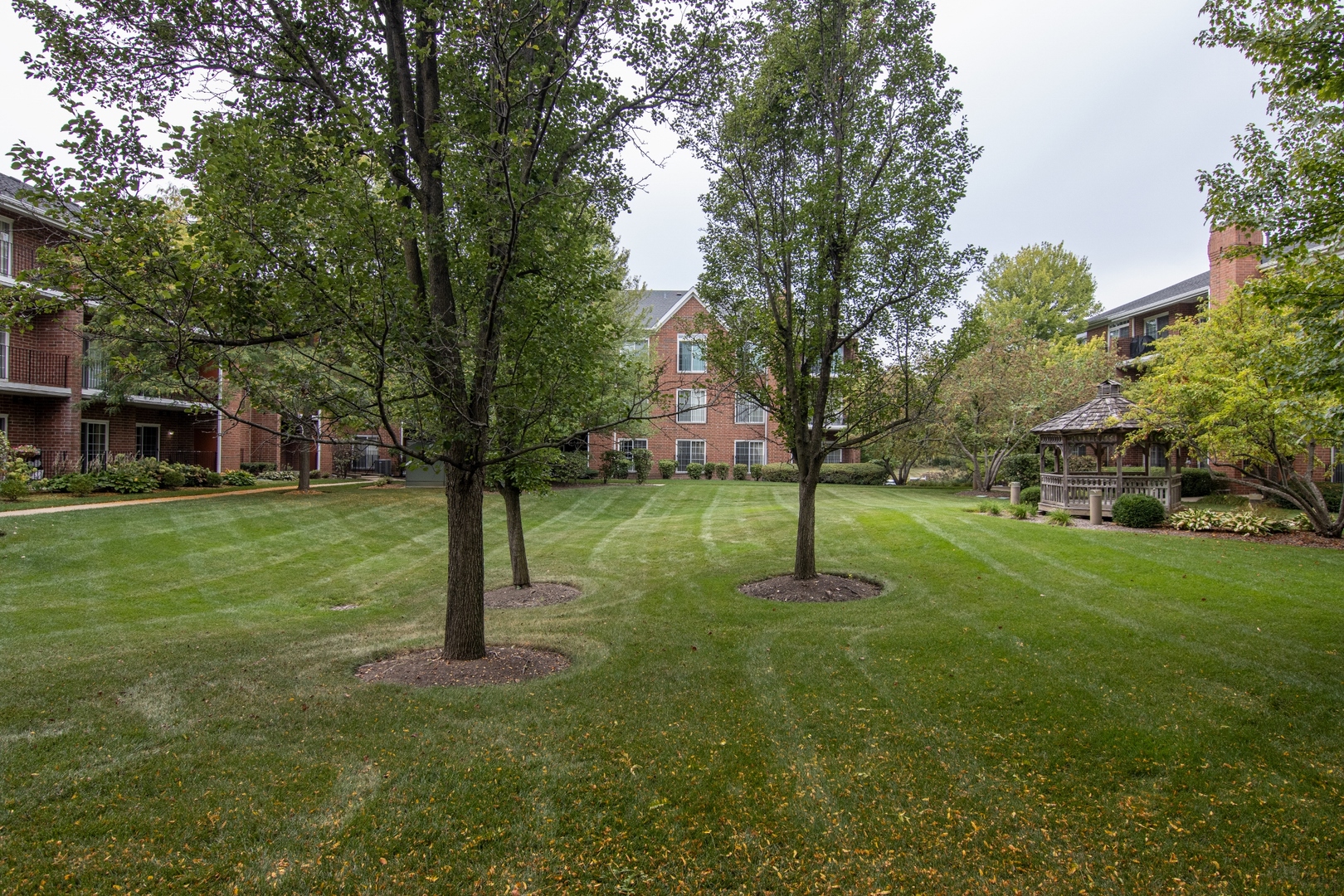 11 Hunt Club Drive Unit: 11