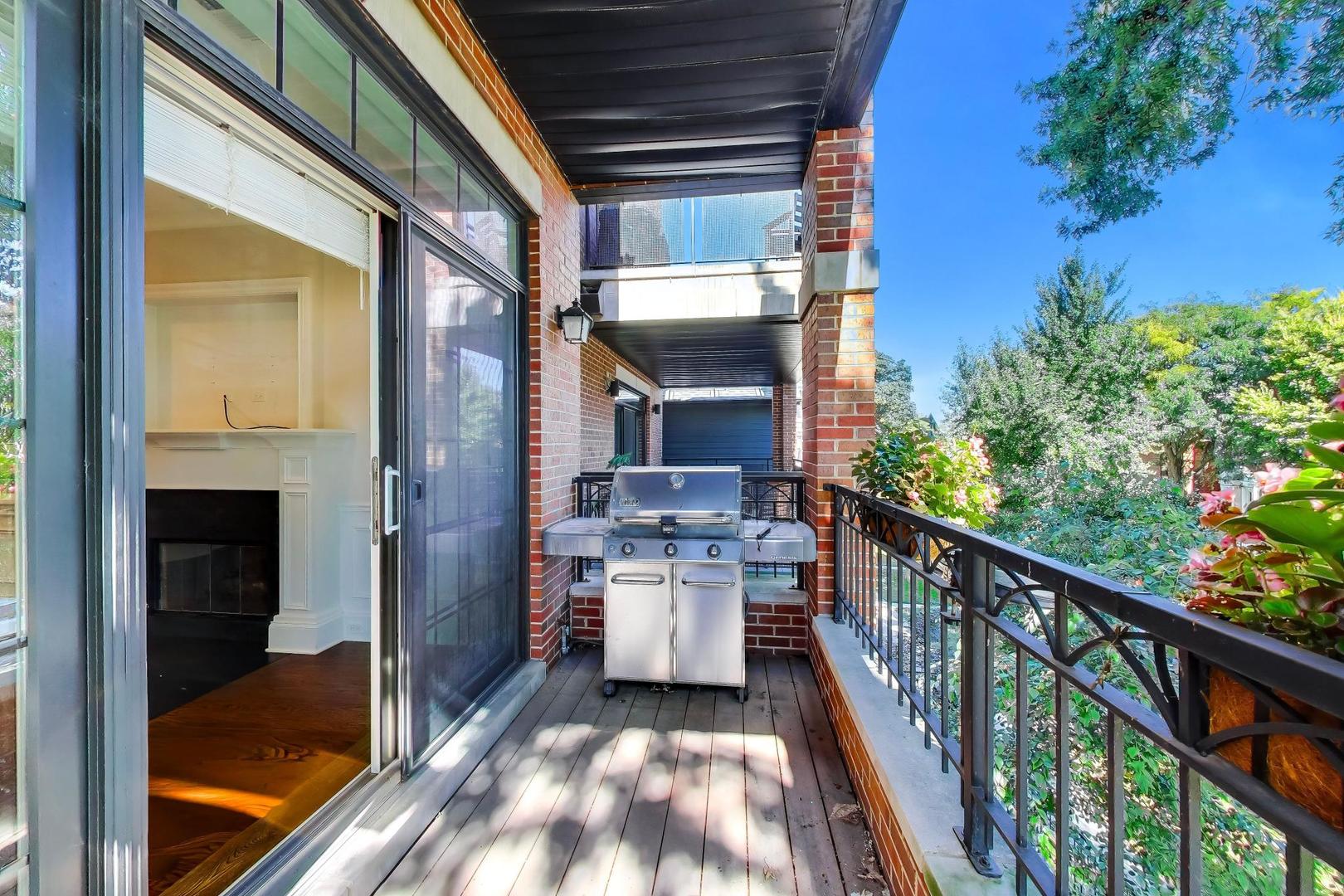 2842 N Racine Avenue Unit: 2