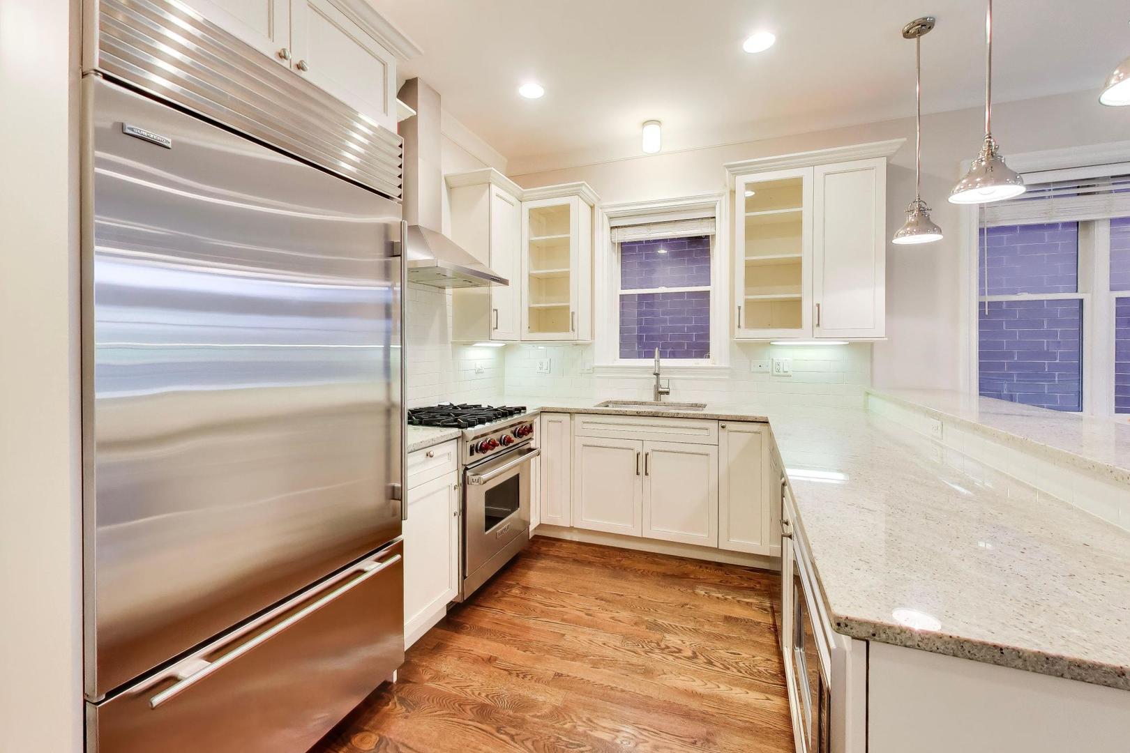 2842 N Racine Avenue Unit: 2