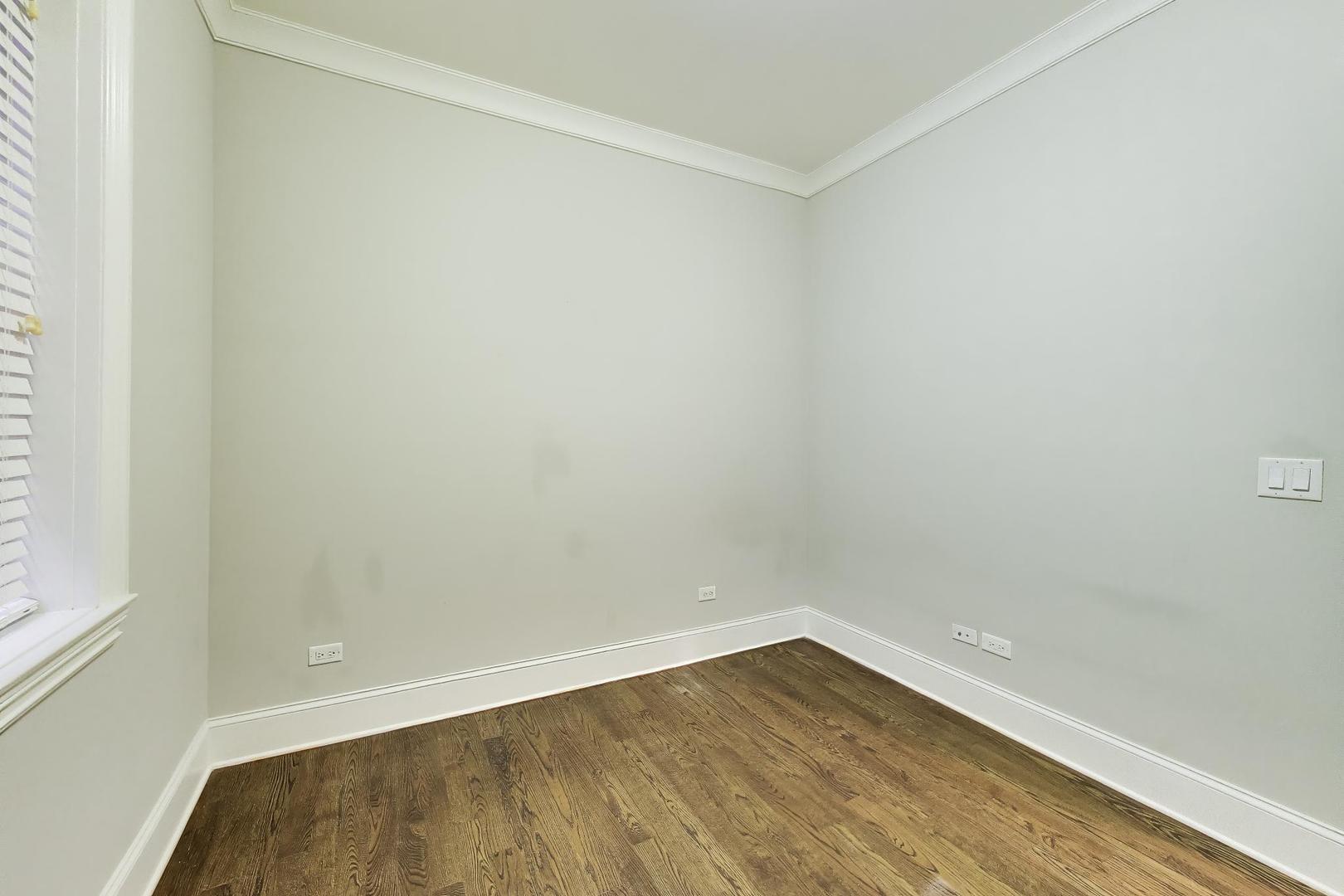 2842 N Racine Avenue Unit: 2