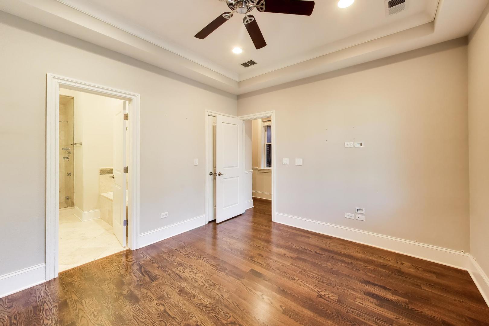 2842 N Racine Avenue Unit: 2