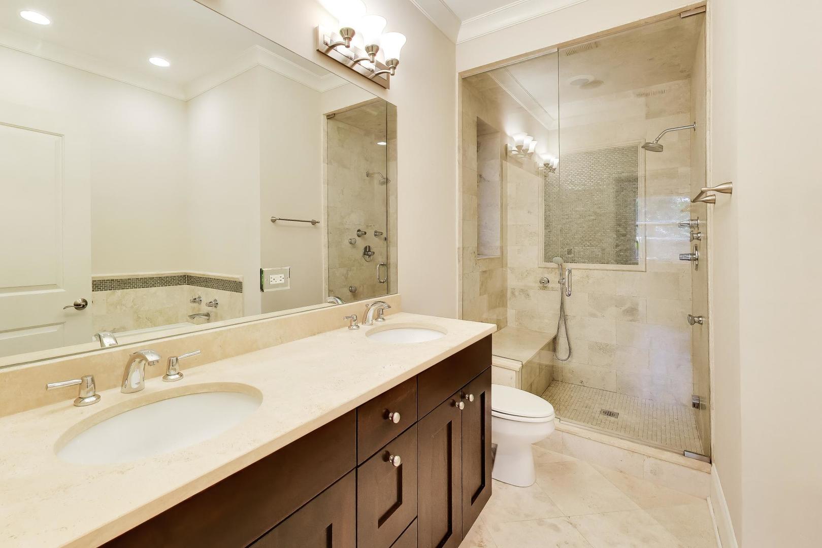 2842 N Racine Avenue Unit: 2