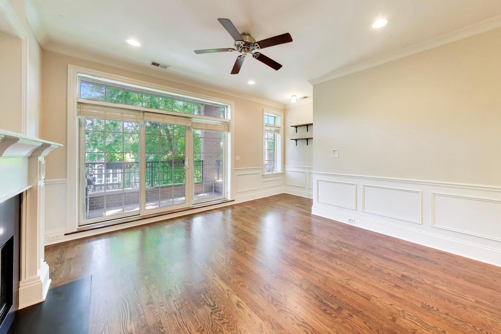 2842 N Racine Avenue Unit: 2
