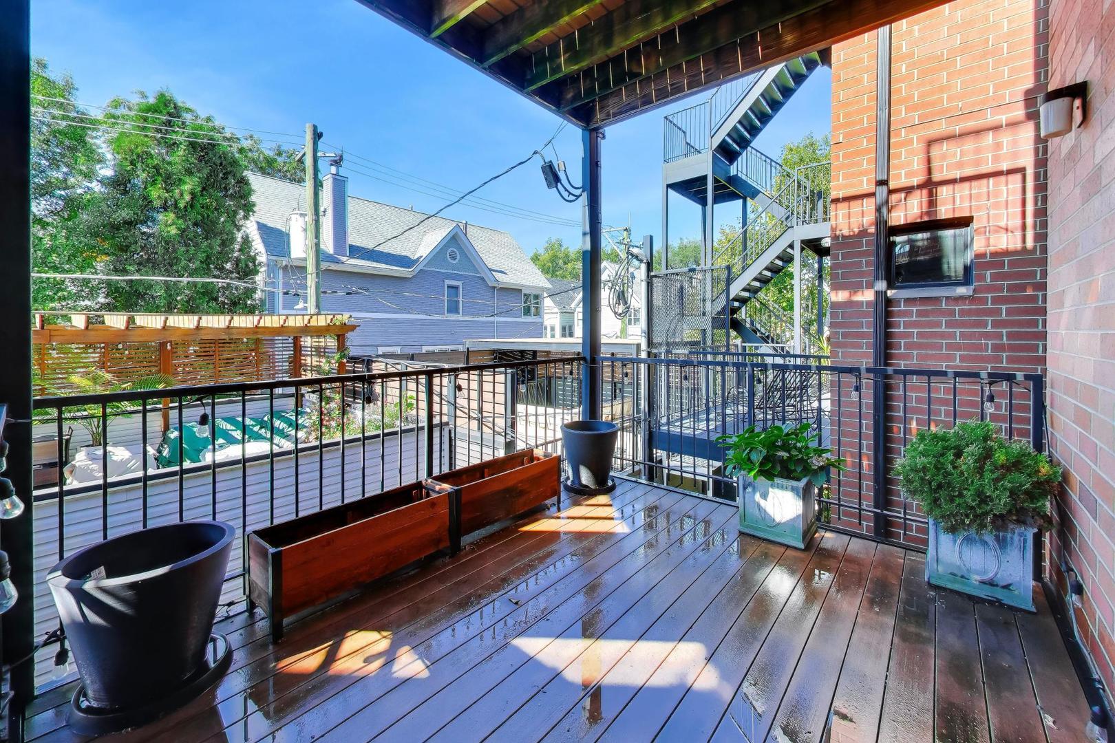 2842 N Racine Avenue Unit: 2