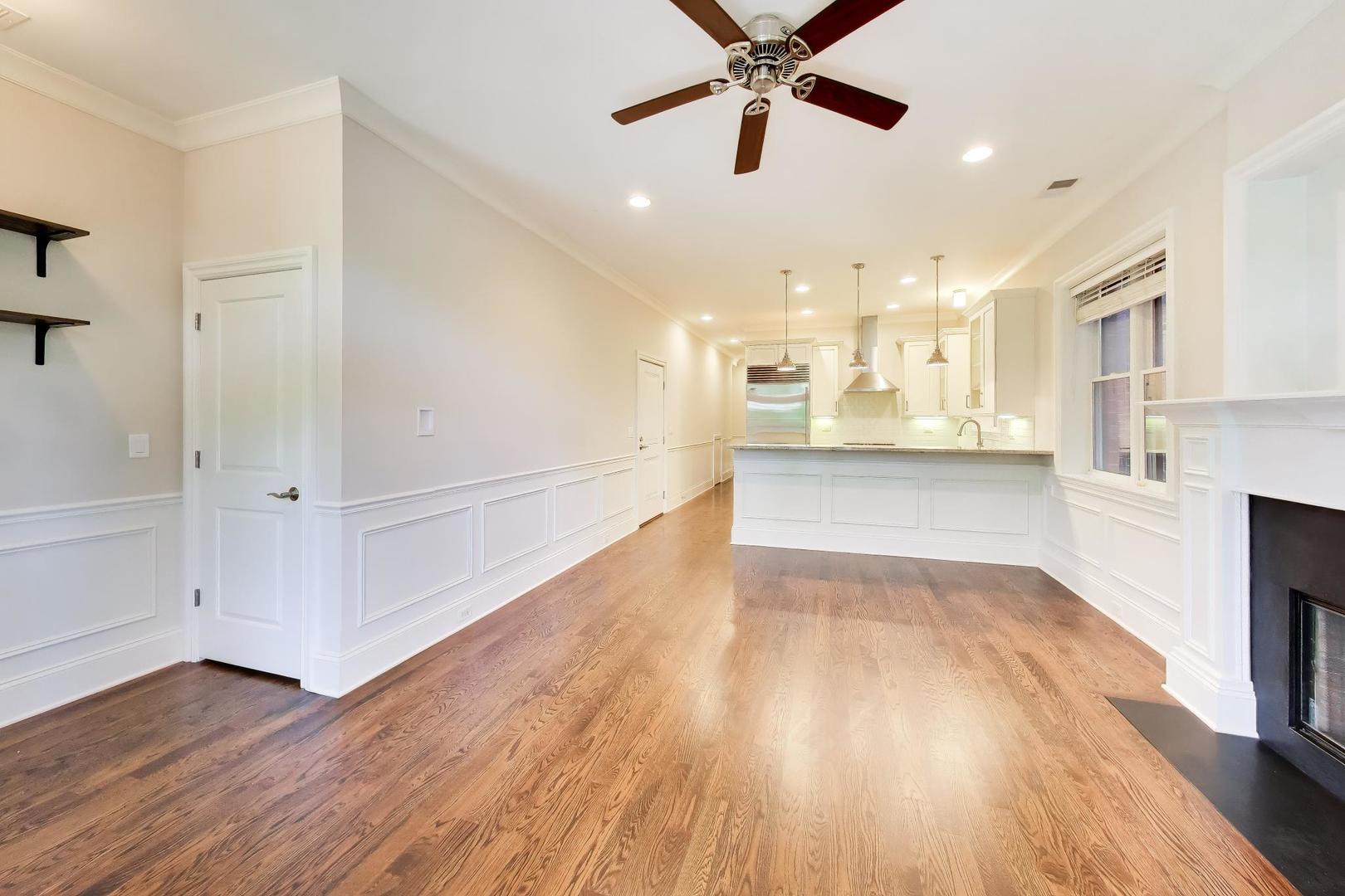2842 N Racine Avenue Unit: 2