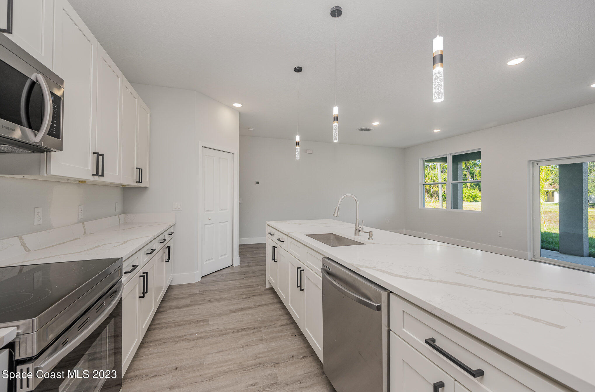 1296 Hastings Road SW