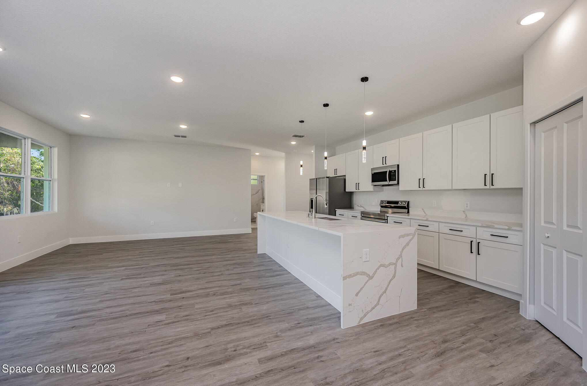 1296 Hastings Road SW