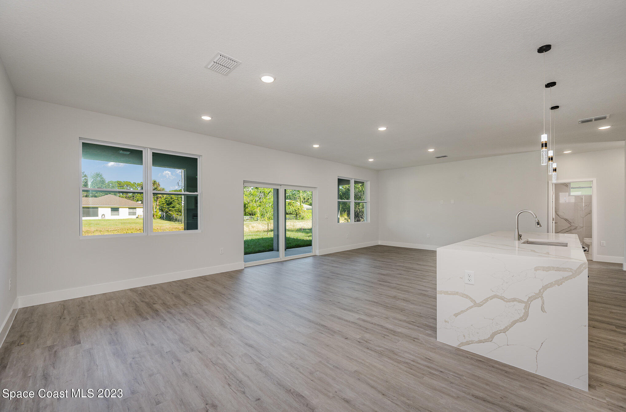 1296 Hastings Road SW