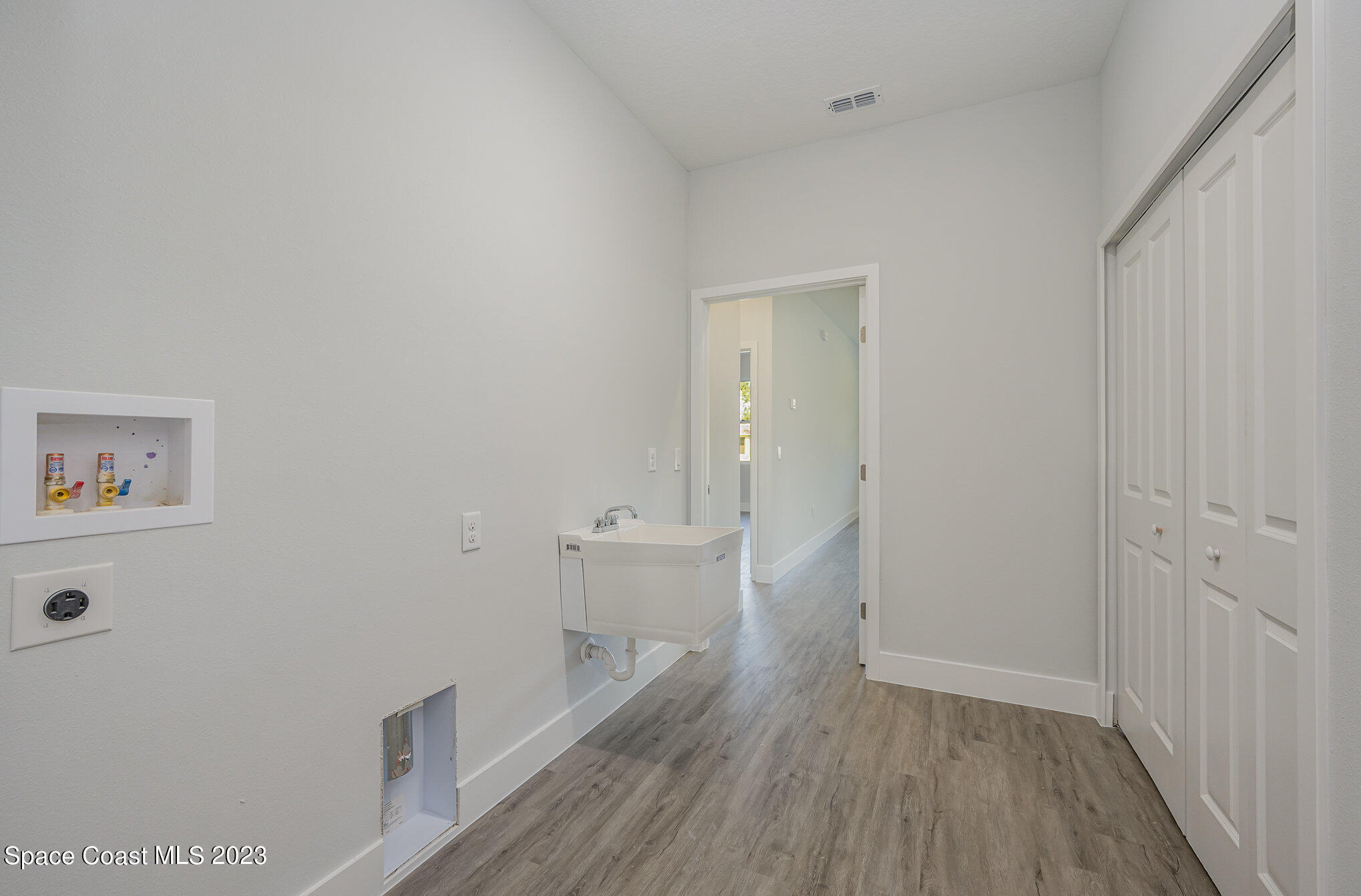 1296 Hastings Road SW
