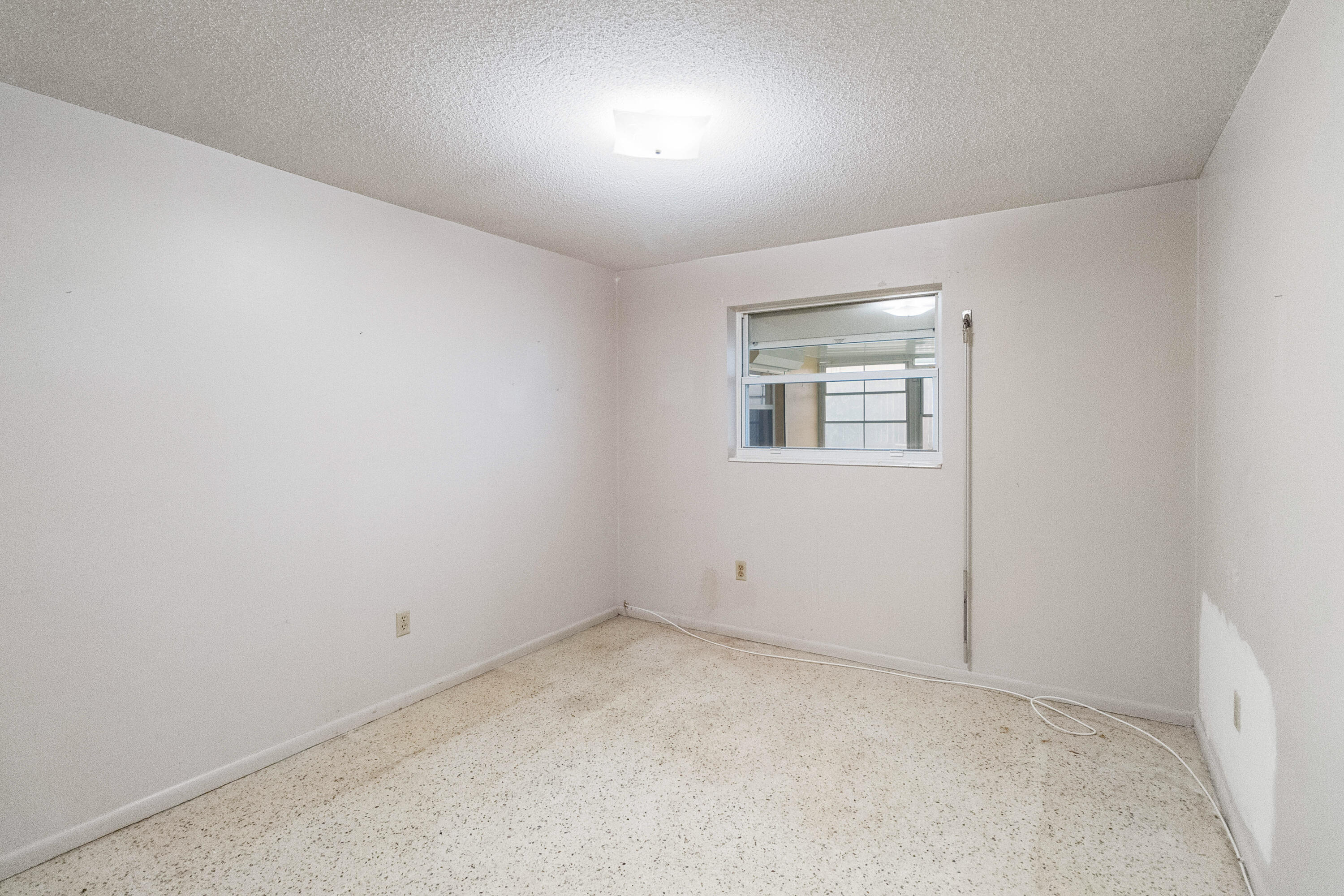 1530 Windward