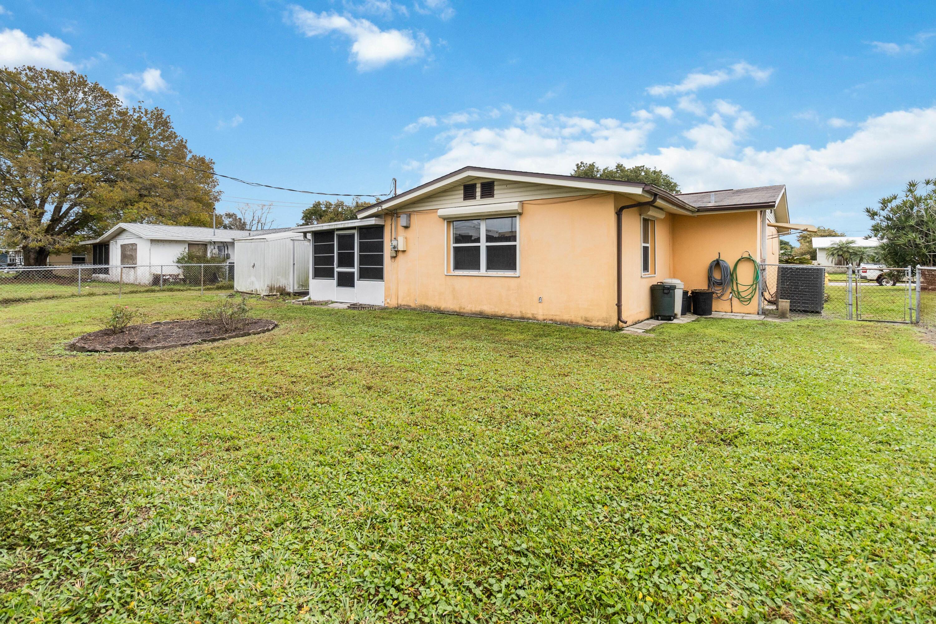 1530 Windward
