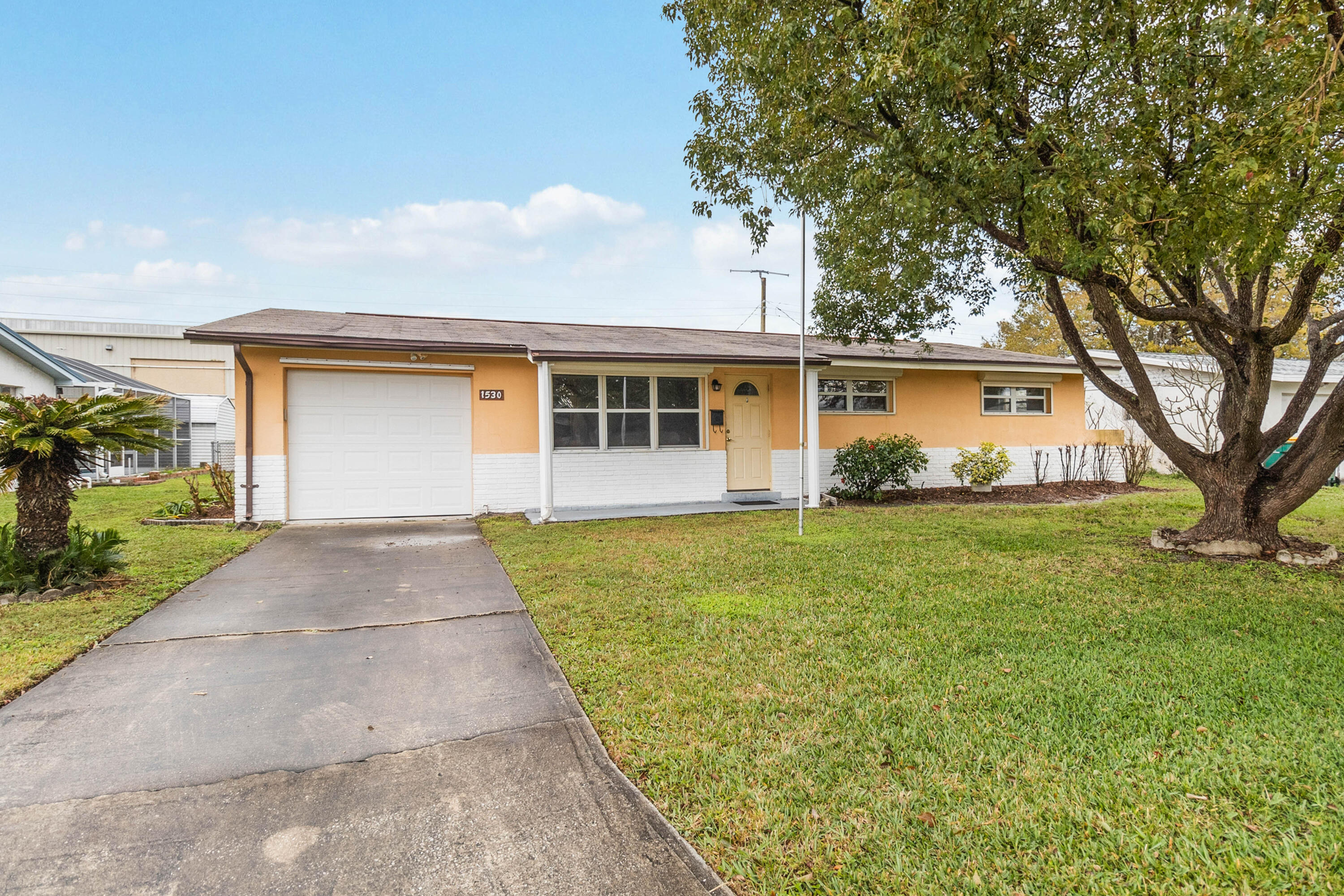 1530 Windward