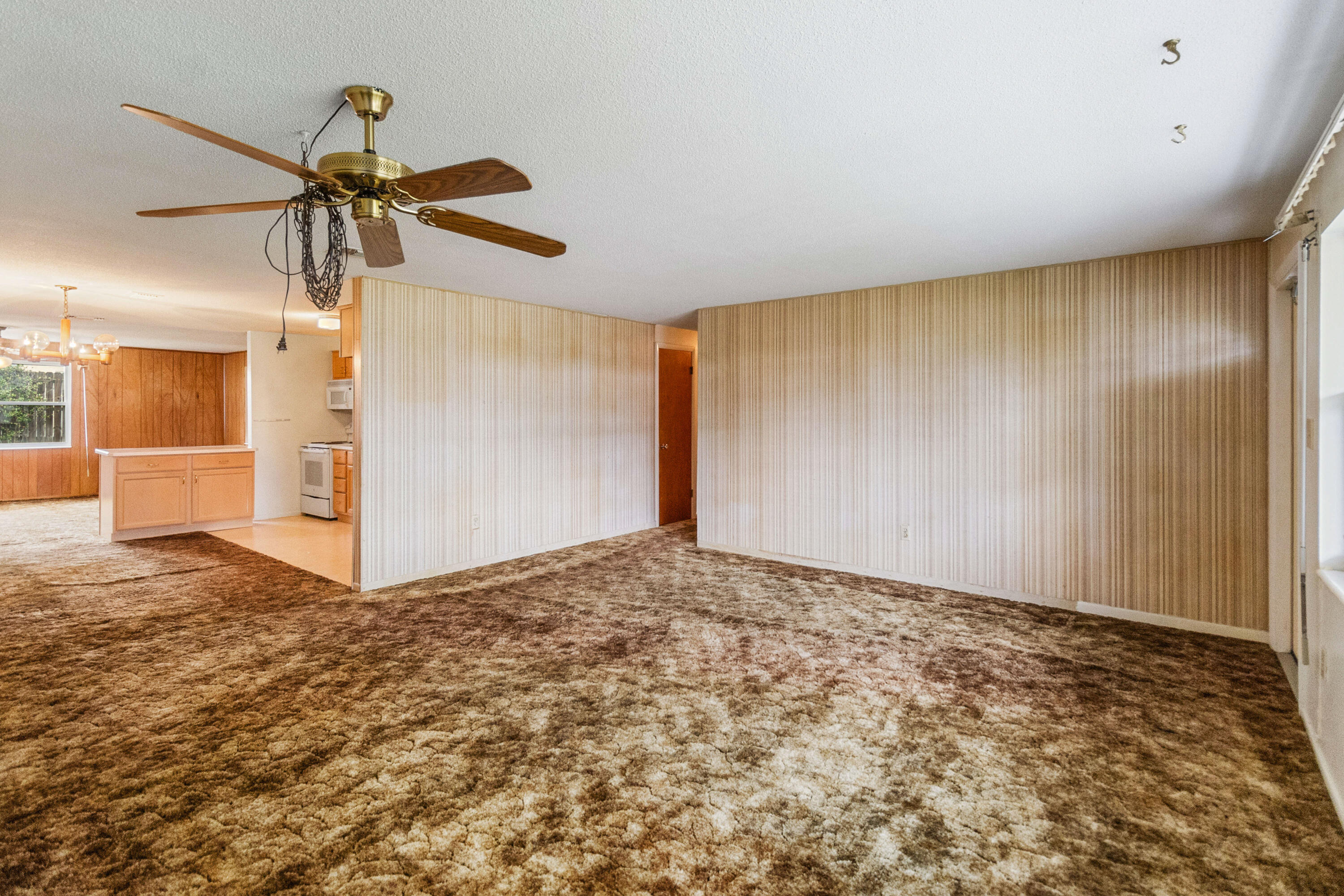 1530 Windward