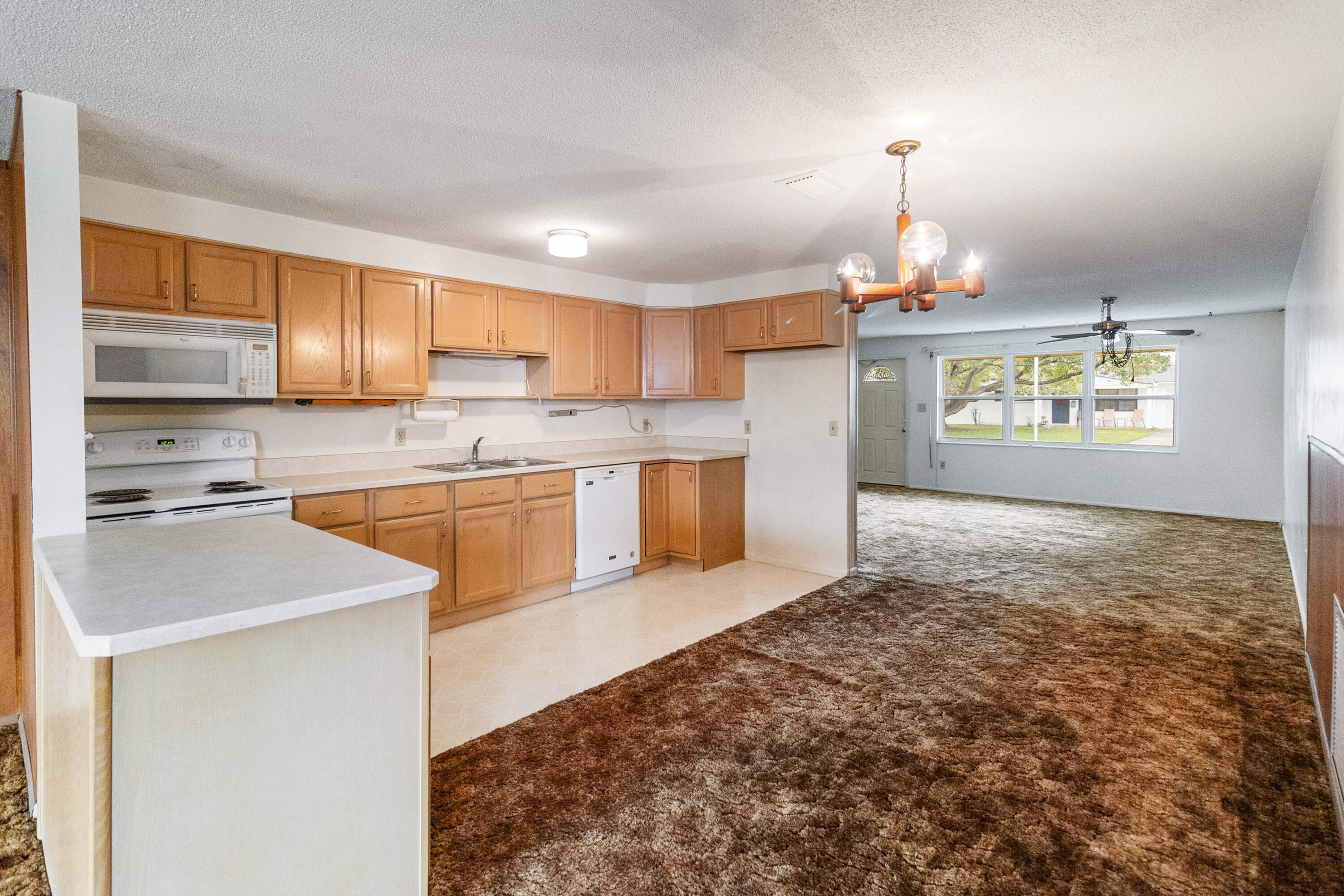 1530 Windward