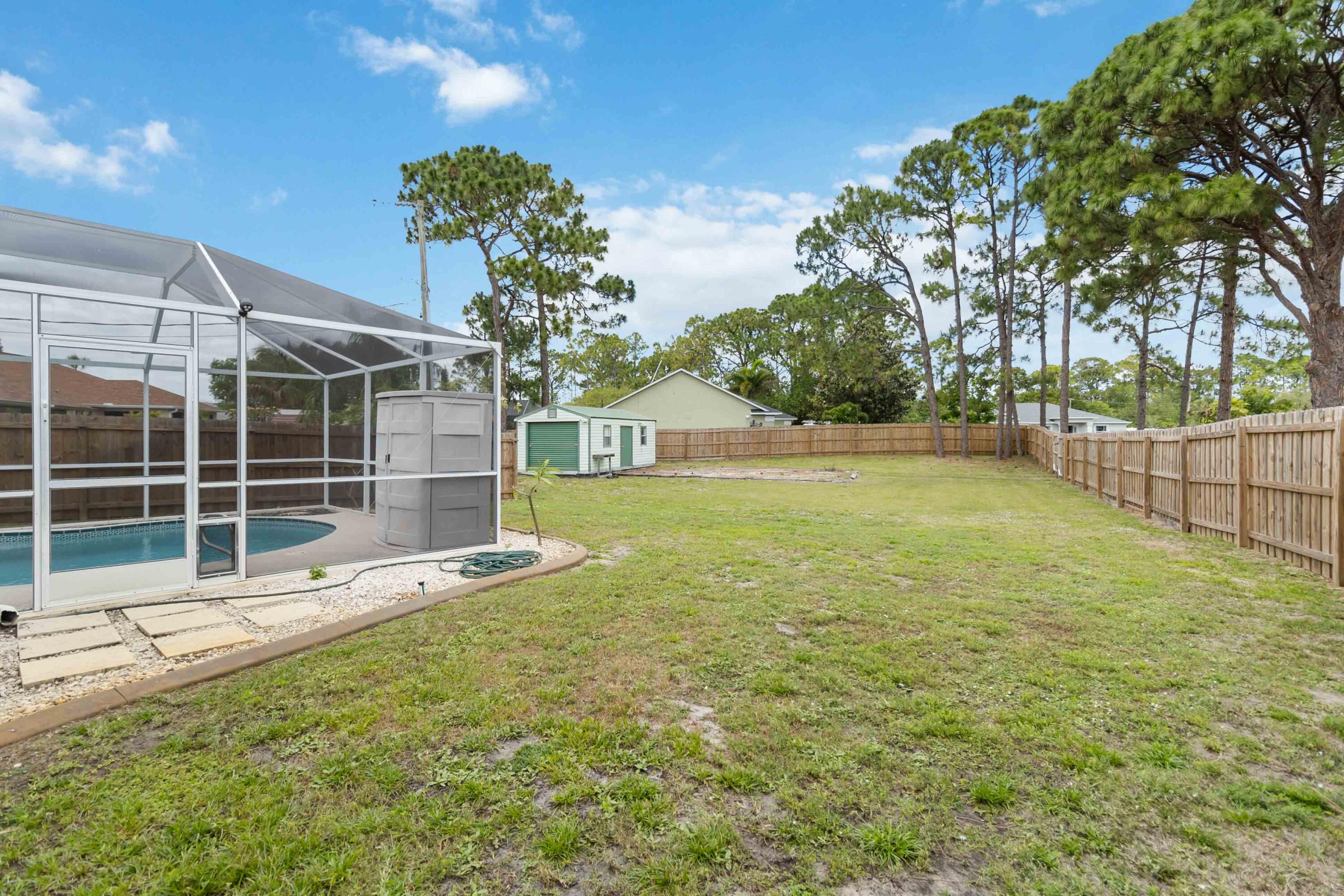 538 Boxthorn Avenue NW