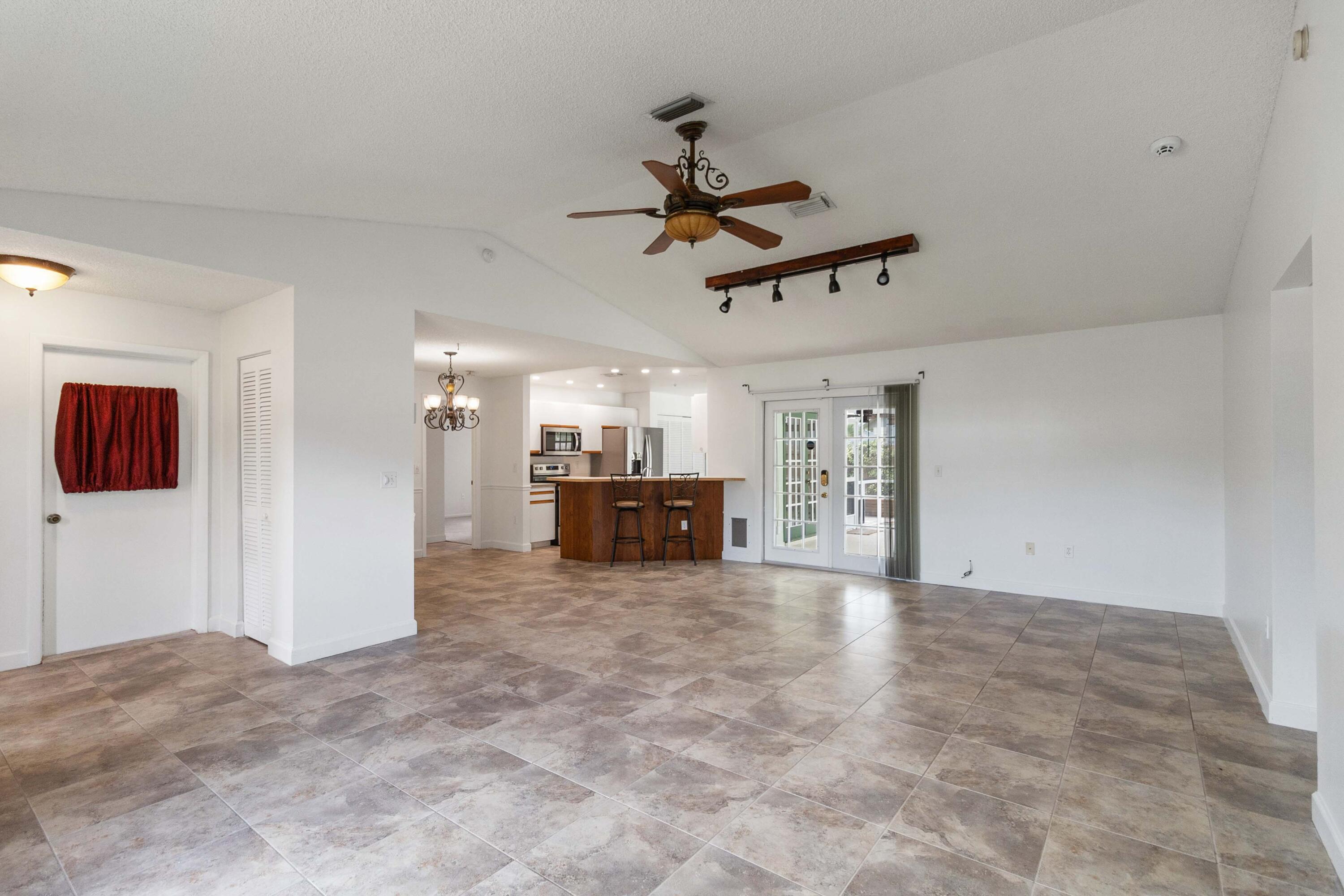 538 Boxthorn Avenue NW