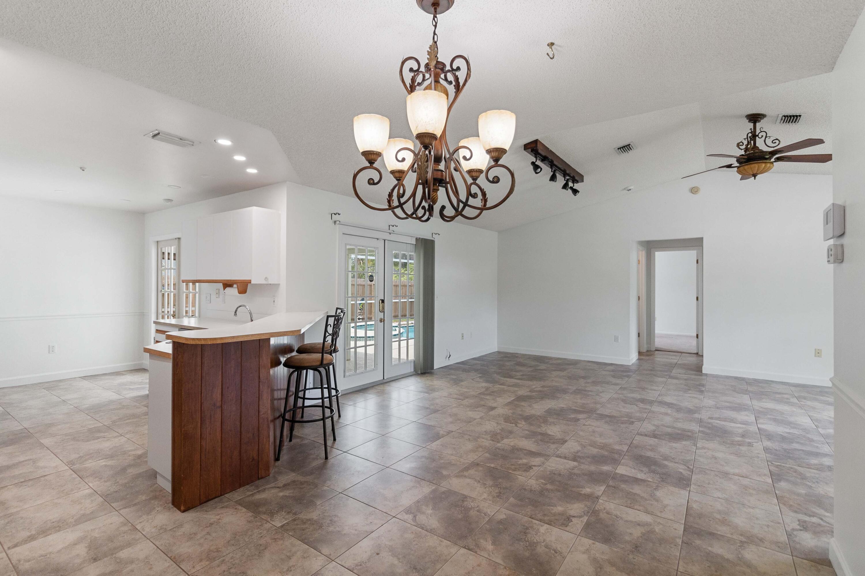 538 Boxthorn Avenue NW