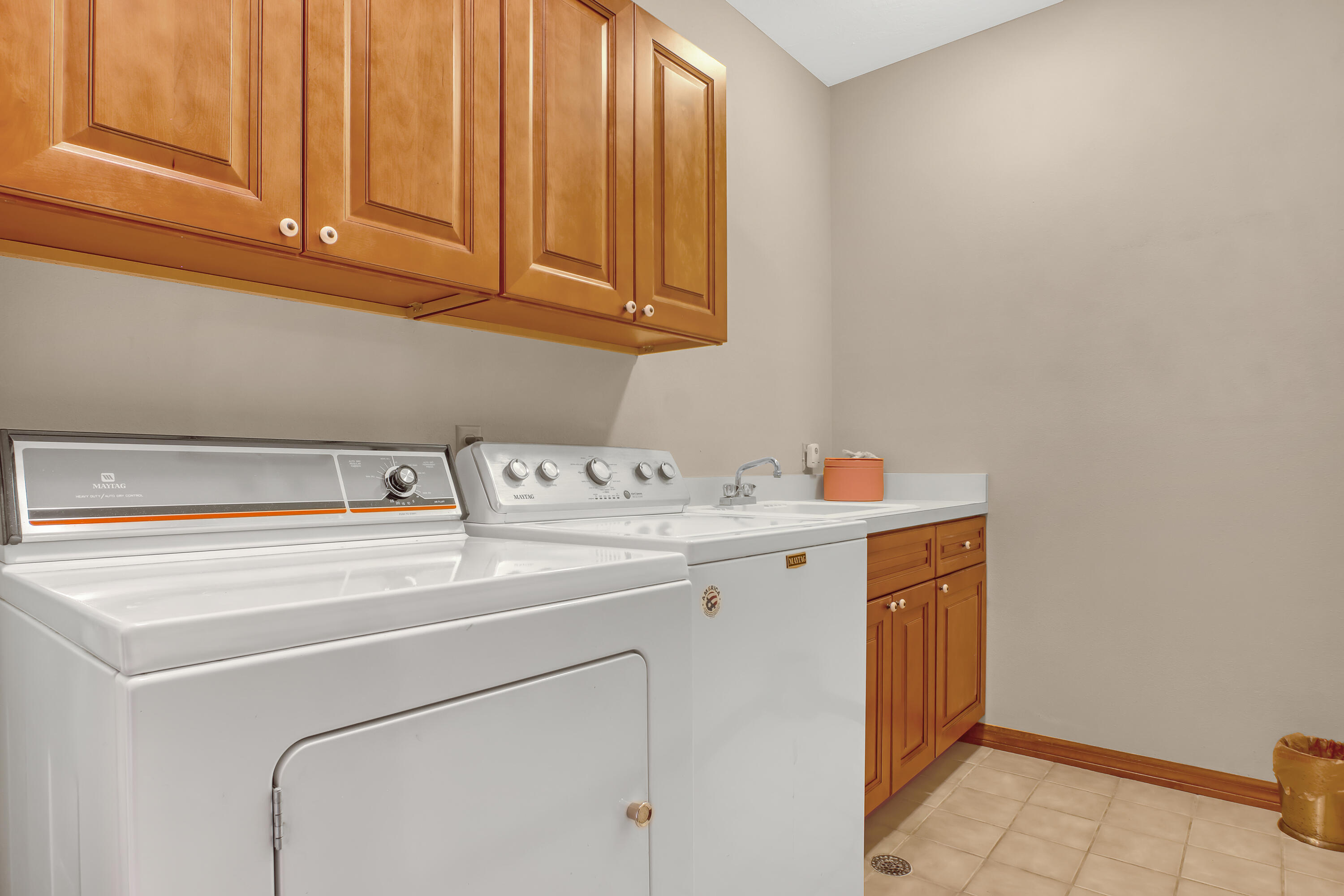 561 Nightingale Drive