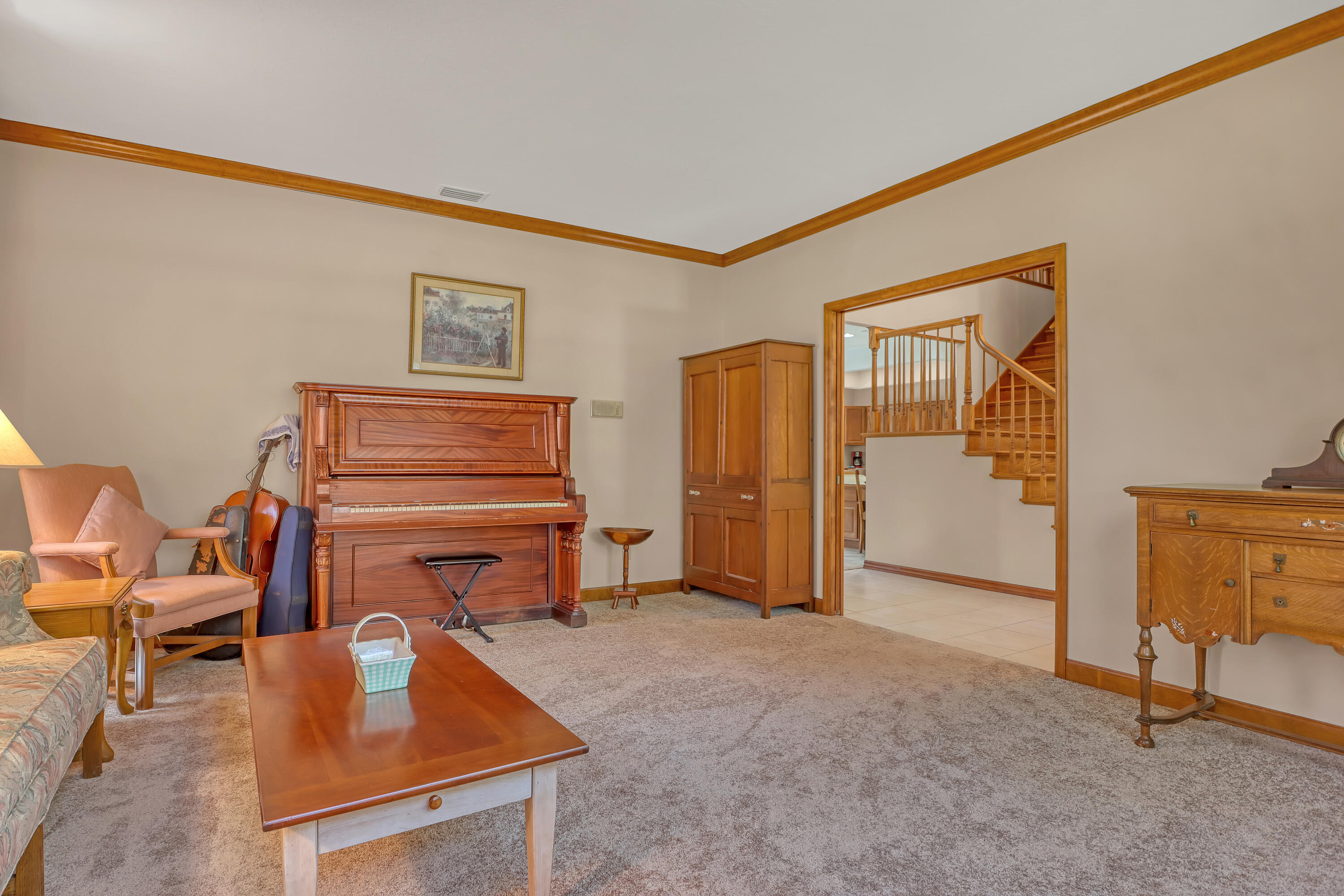 561 Nightingale Drive