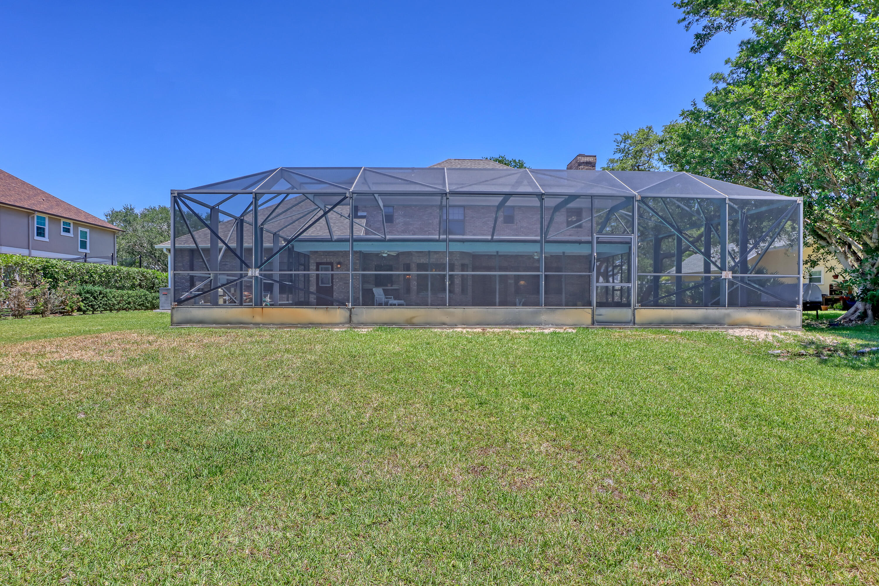 561 Nightingale Drive