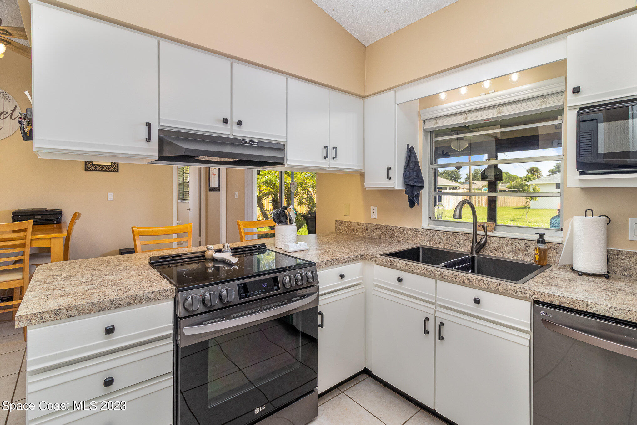 589 Audubon Avenue NE