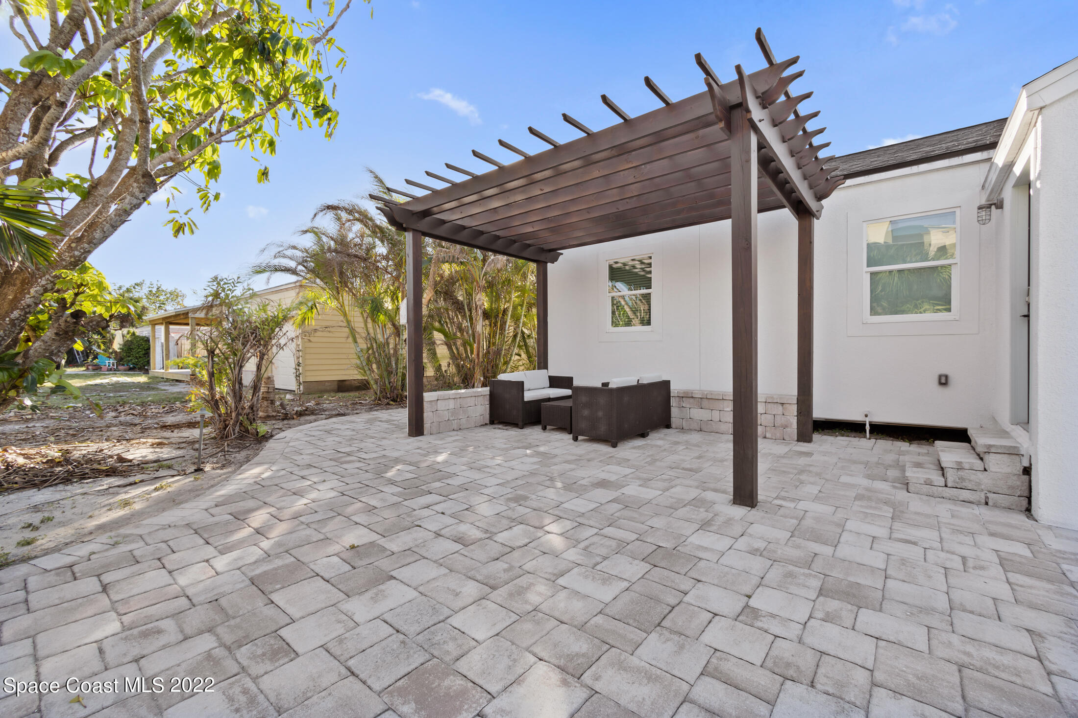 1420 S Atlantic Avenue, 3