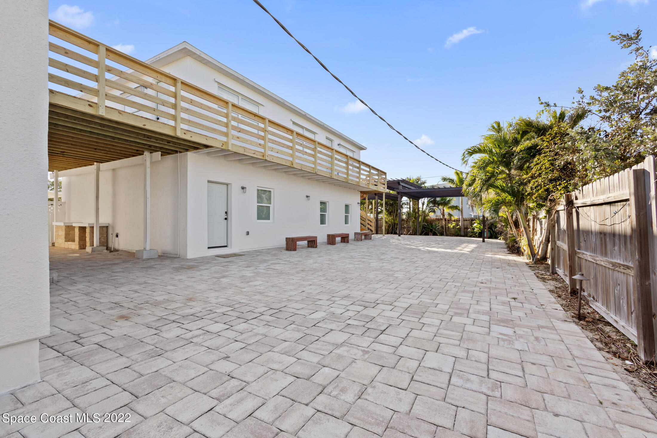 1420 S Atlantic Avenue, 3