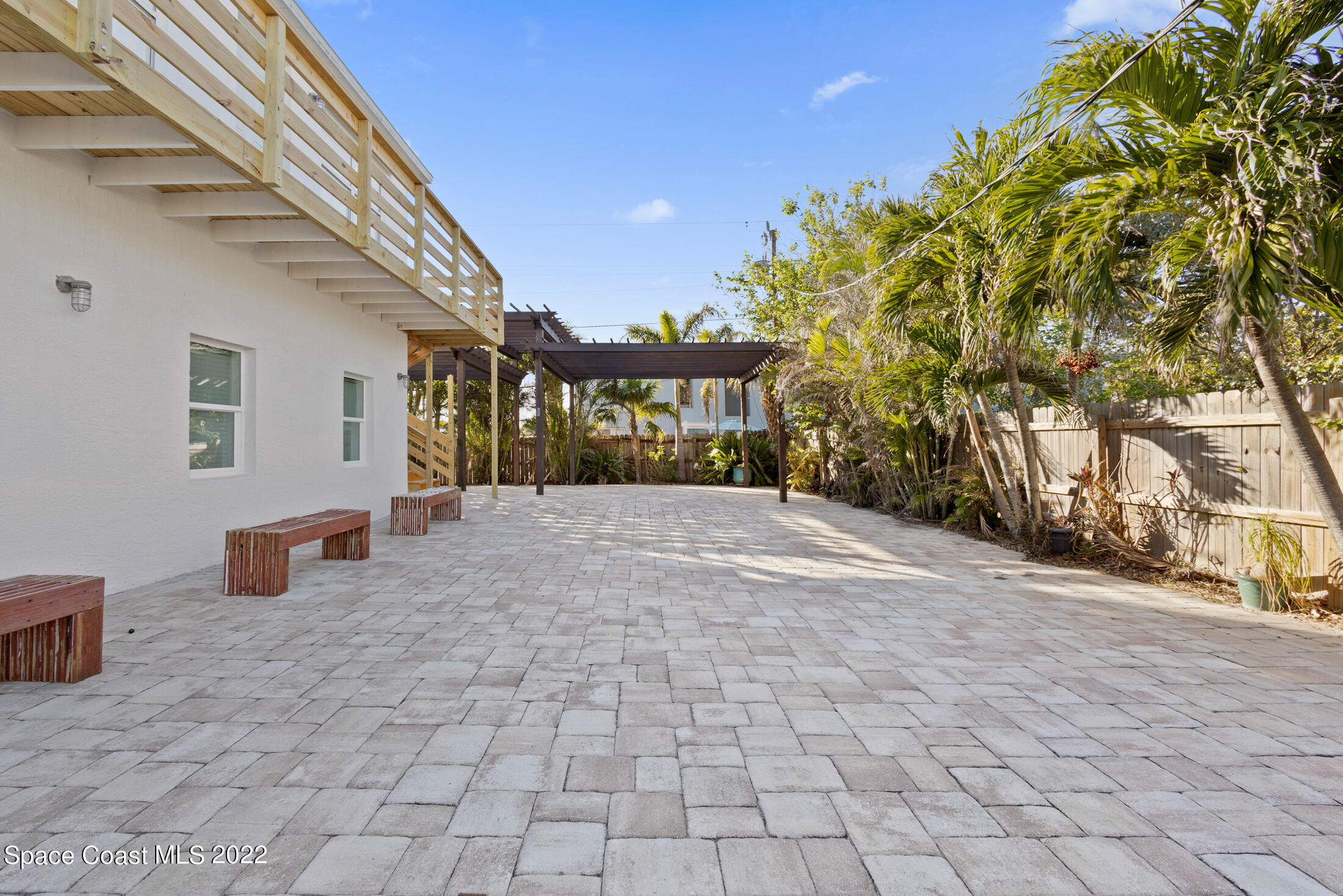1420 S Atlantic Avenue, 3