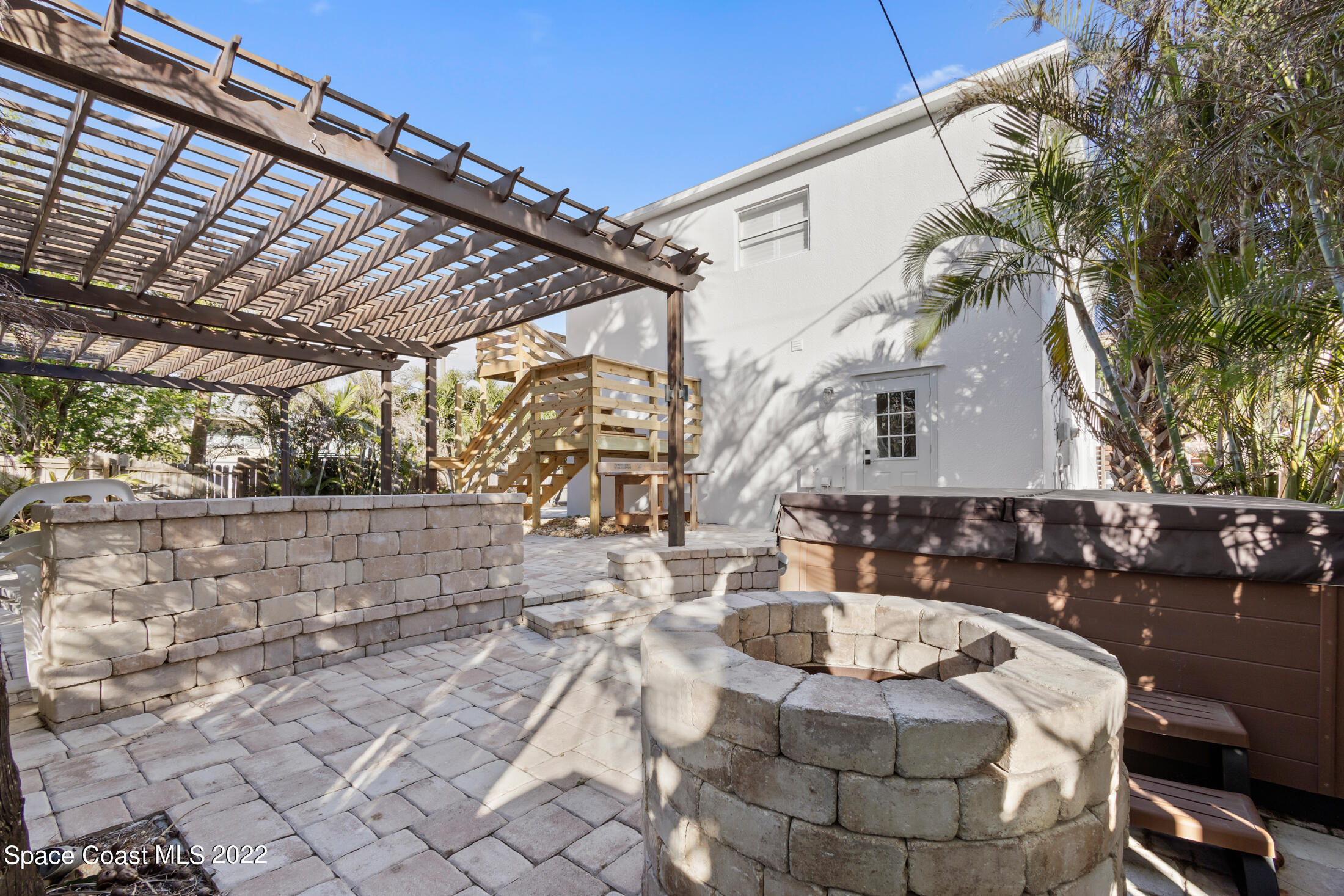 1420 S Atlantic Avenue, 3