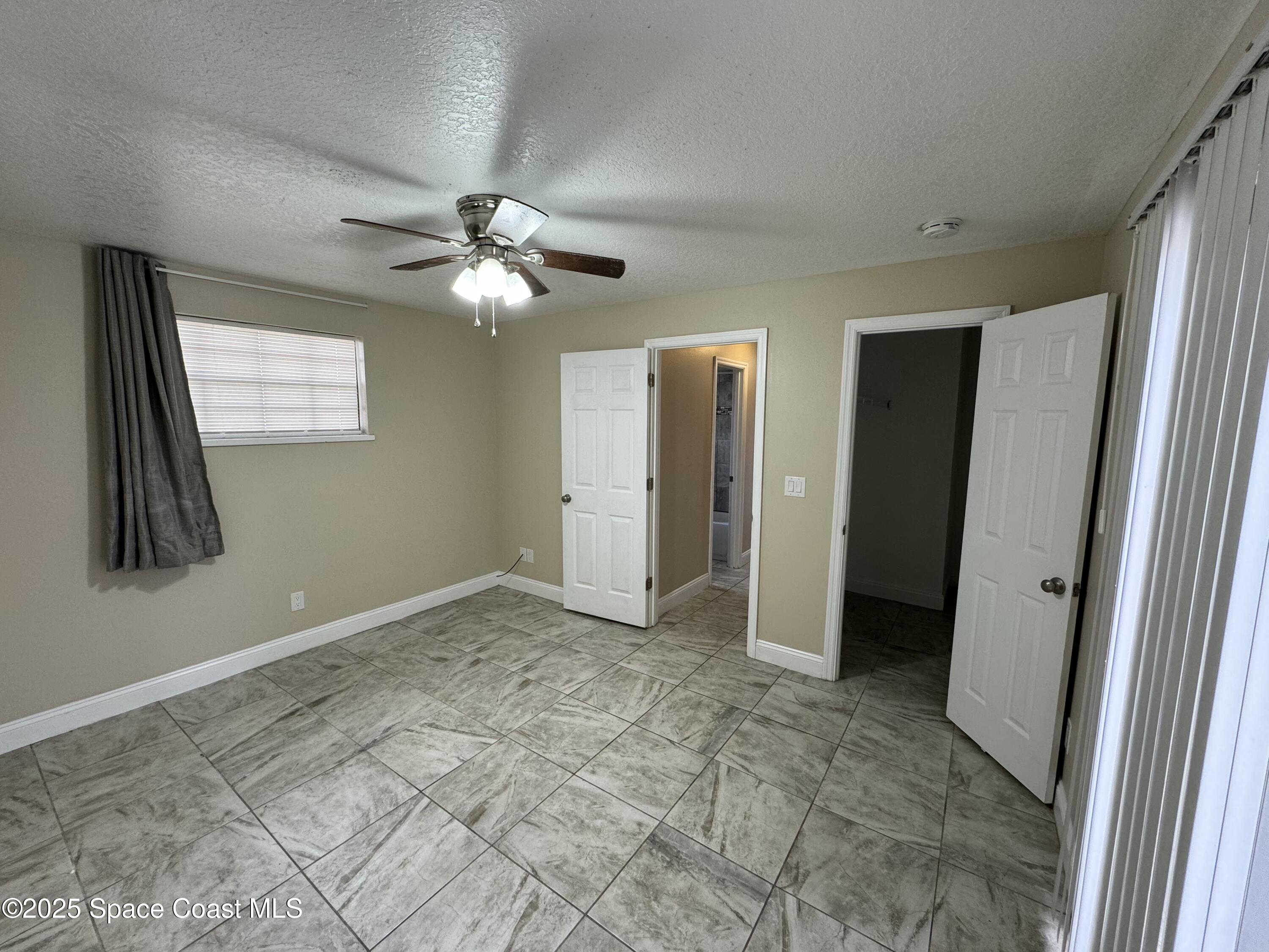 2005 Carlton Drive, 6