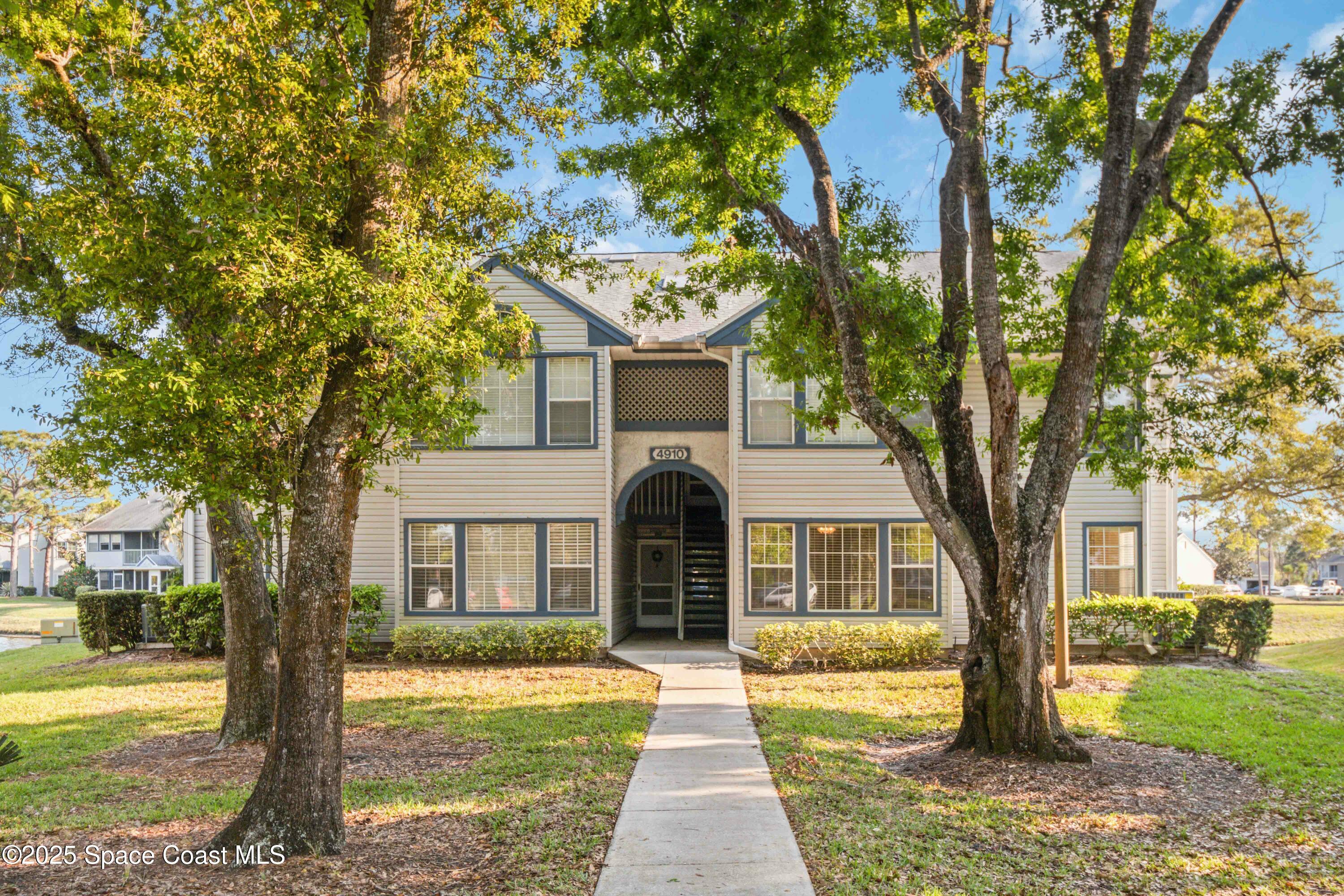 4910 Lake Waterford Way W, #3