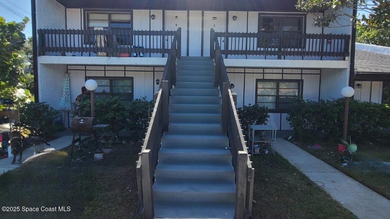 2005 Carlton Drive, 3