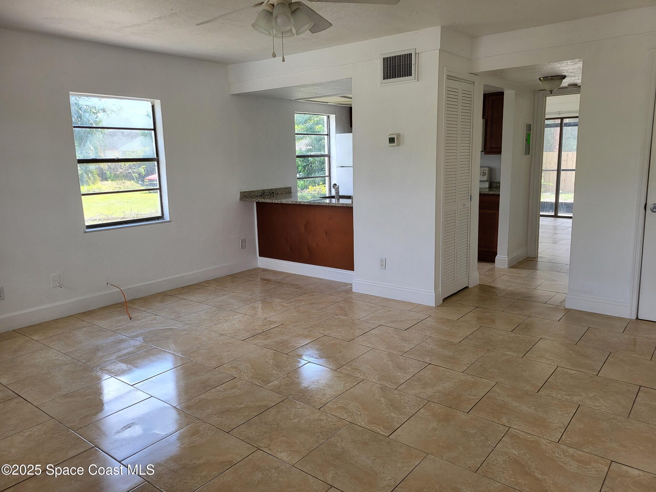 2005 Carlton Drive, 3