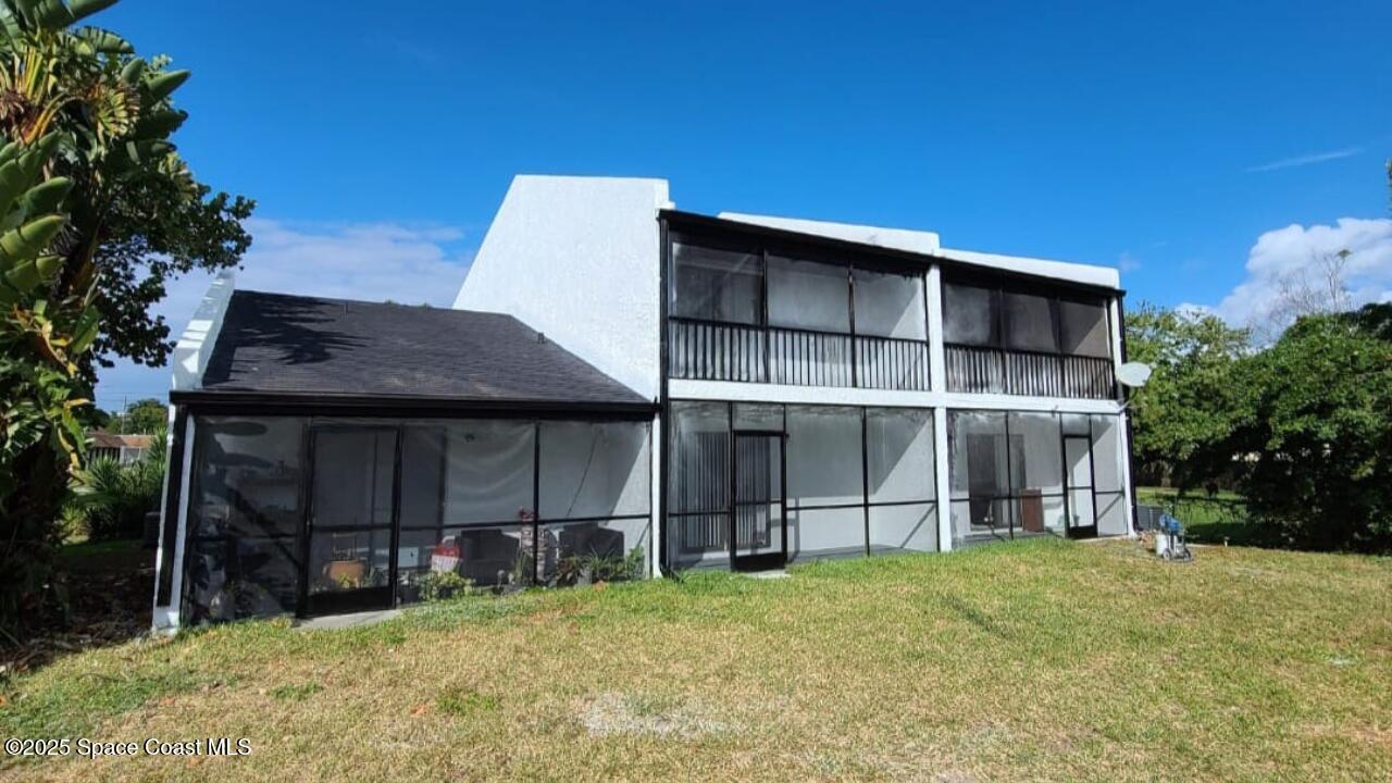 2005 Carlton Drive, 3