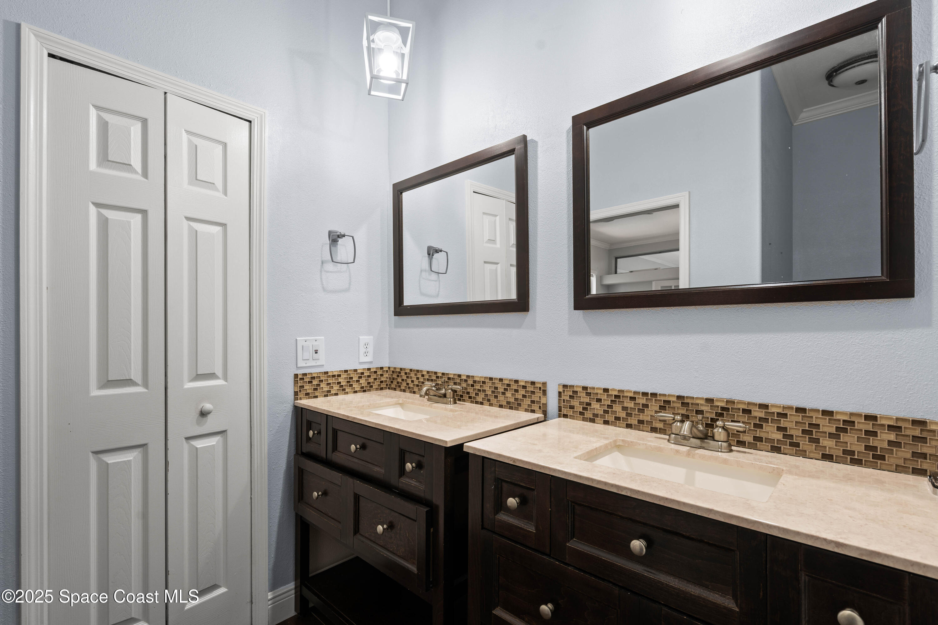262 Sanibel Way