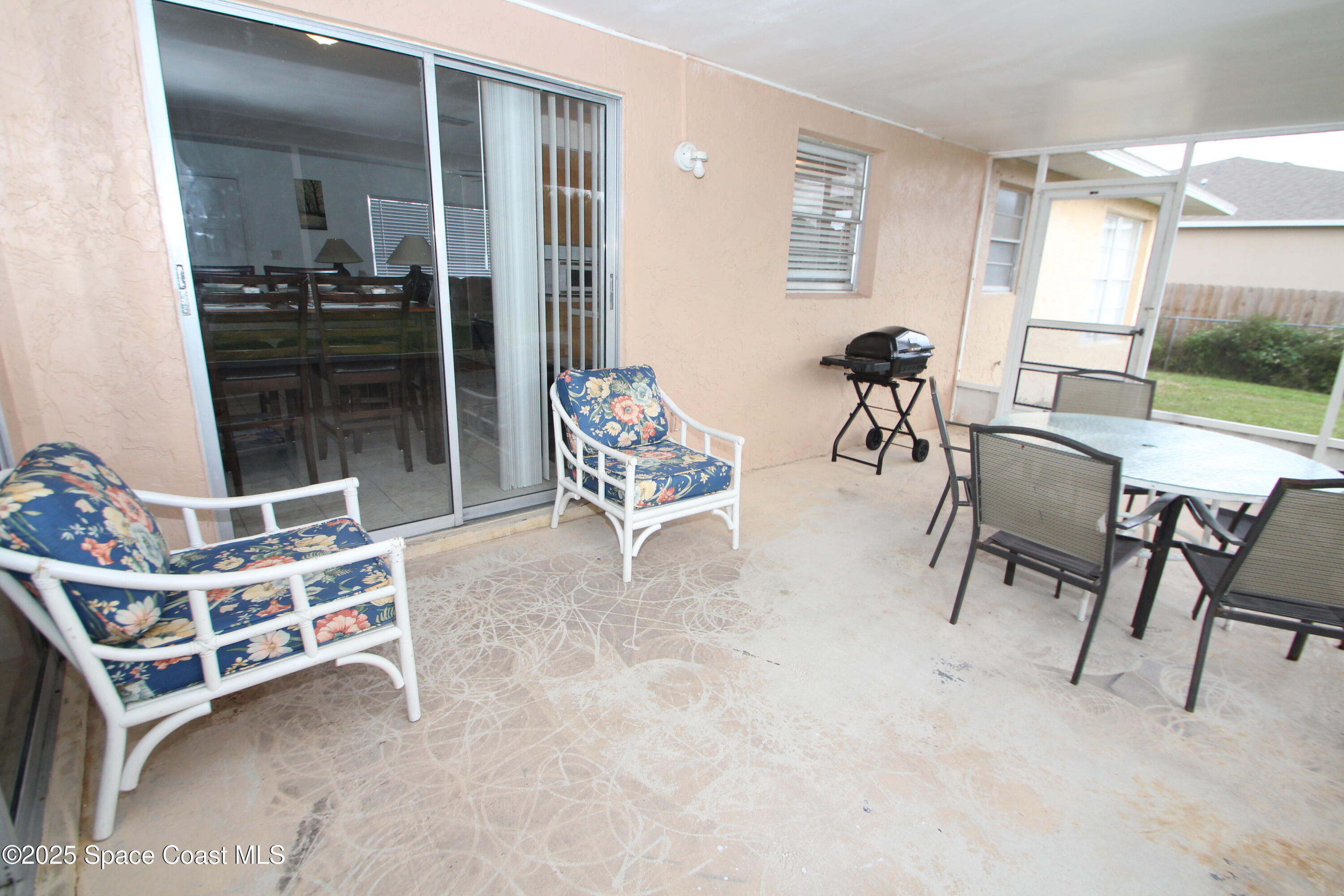 1040 Hosbine Street SE