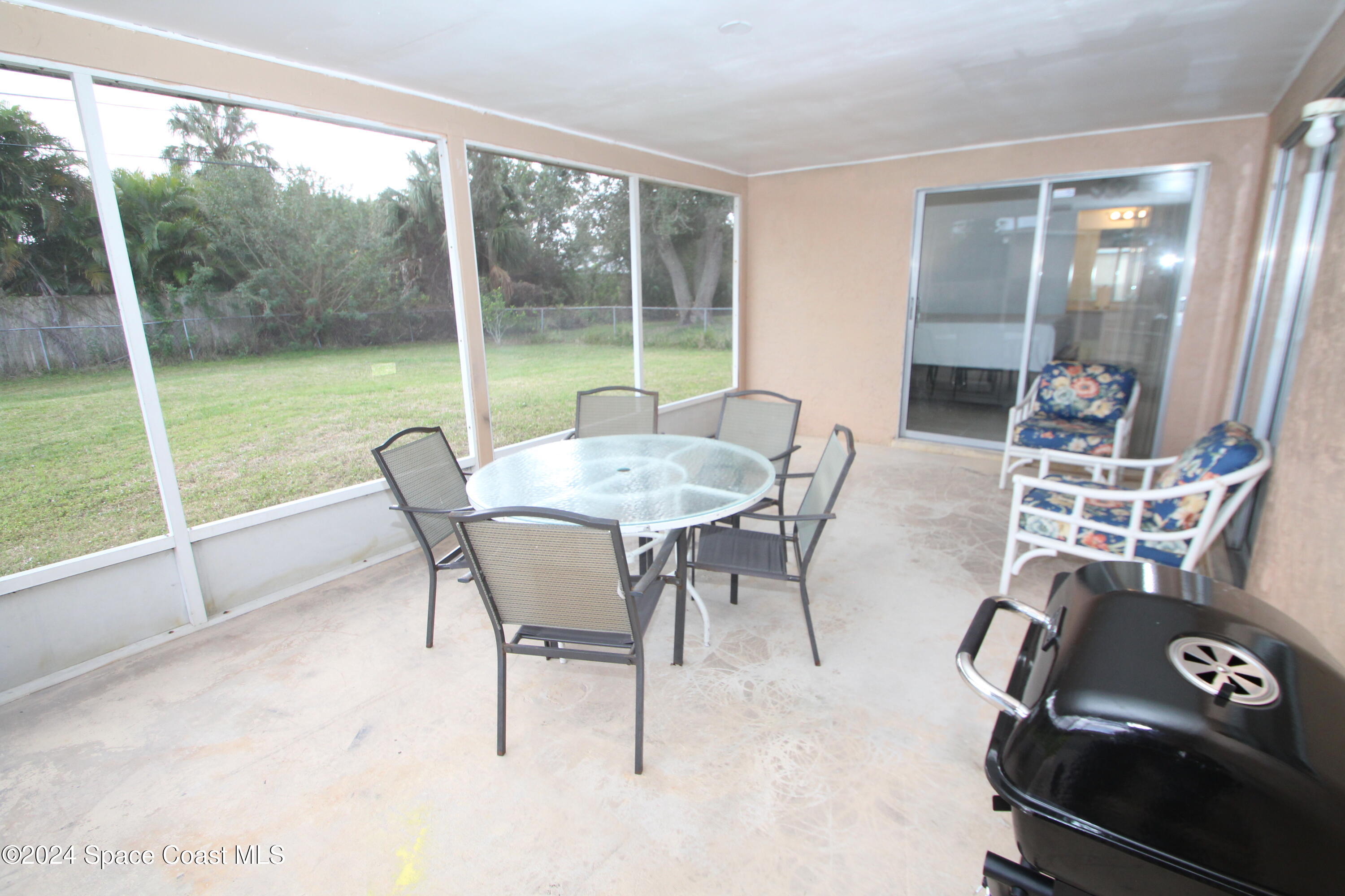 1040 Hosbine Street SE