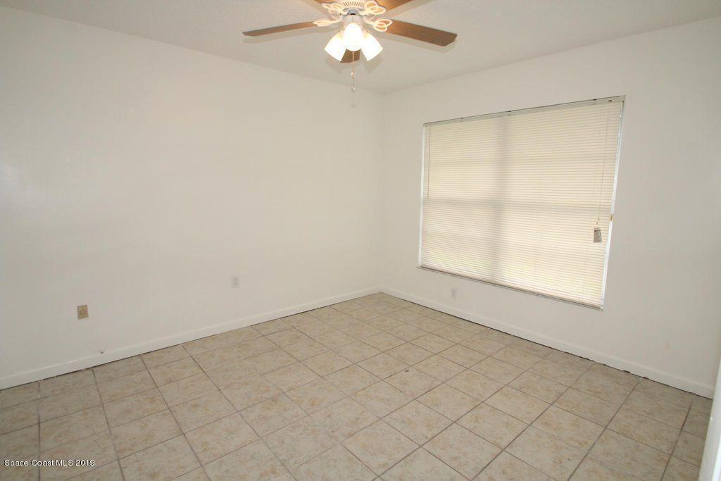 1040 Hosbine Street SE